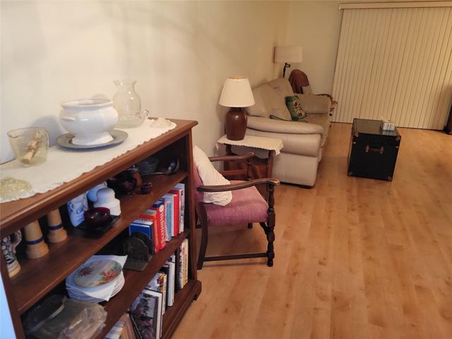 2050 NE 39th St W103, Lighthouse Point, FL 33064