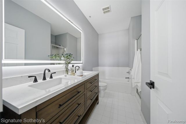41614 Hamlet Lane 57, Novi, MI 48375