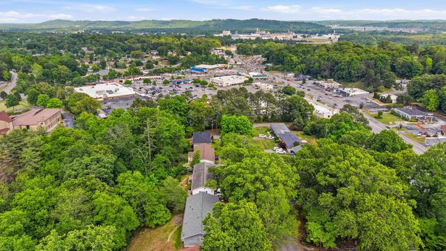 3925 Forest Highland Drive, Chattanooga, TN 37415