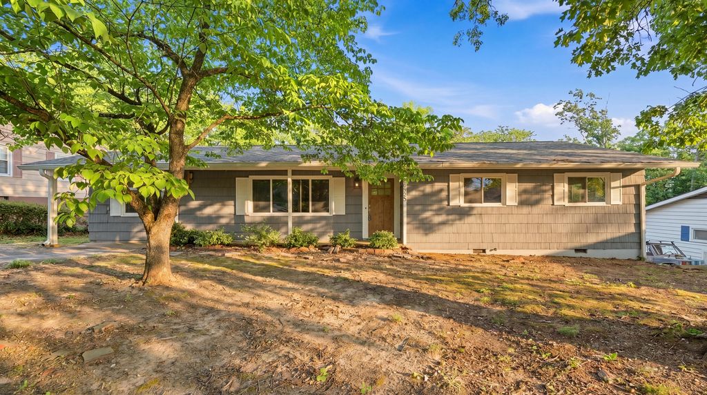 3925 Forest Highland Drive, Chattanooga, TN 37415