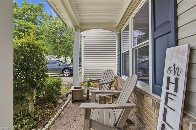 17 Camellia LN, Hampton, VA 23663