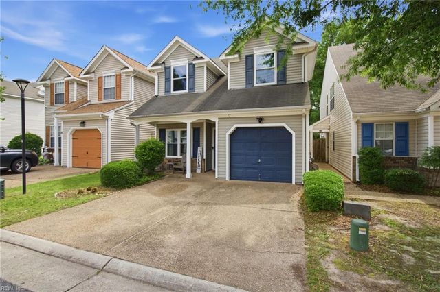 17 Camellia LN, Hampton, VA 23663