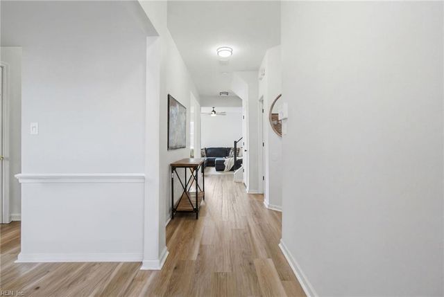 17 Camellia LN, Hampton, VA 23663
