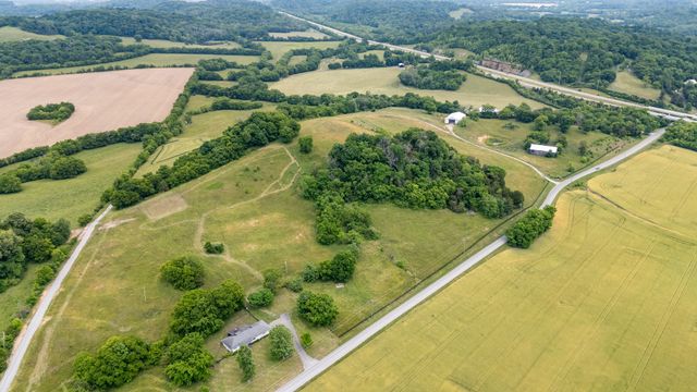 1924 Thompson Station Rd, W, Thompsons Station, TN 37179