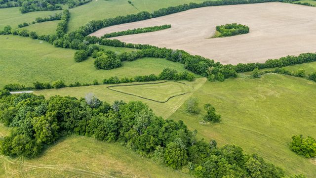1924 Thompson Station Rd, W, Thompsons Station, TN 37179