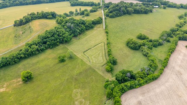 1924 Thompson Station Rd, W, Thompsons Station, TN 37179