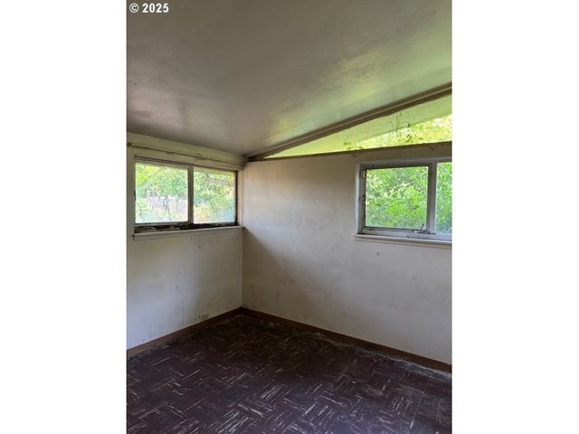 1038 PRESIDENT St, Eugene, OR 97401