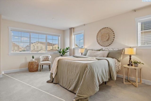 5026 Smitty Dr, Richland, WA 99352