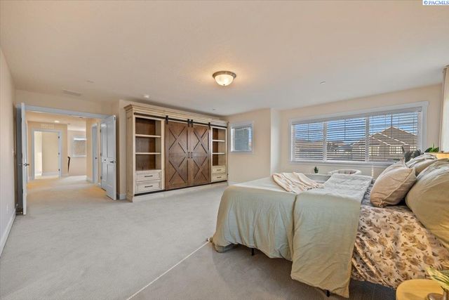 5026 Smitty Dr, Richland, WA 99352