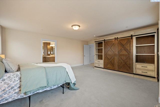 5026 Smitty Dr, Richland, WA 99352