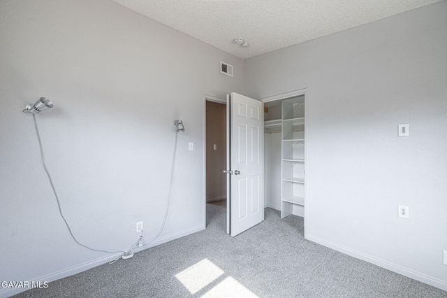 1156 W Avenue J14, Lancaster, CA 93534