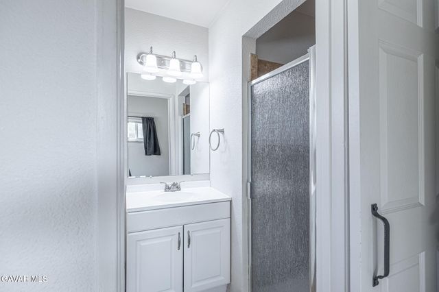 1156 W Avenue J14, Lancaster, CA 93534