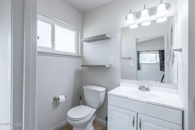 1156 W Avenue J14, Lancaster, CA 93534