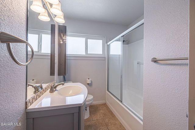 1156 W Avenue J14, Lancaster, CA 93534