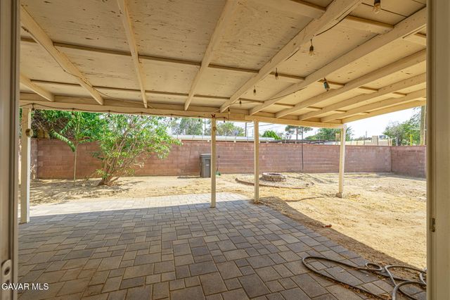 1156 W Avenue J14, Lancaster, CA 93534