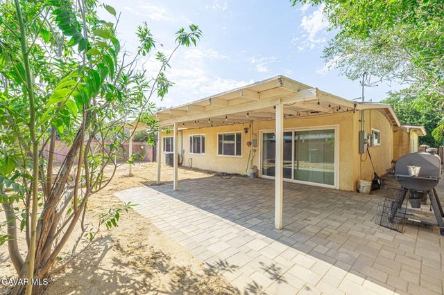 1156 W Avenue J14, Lancaster, CA 93534