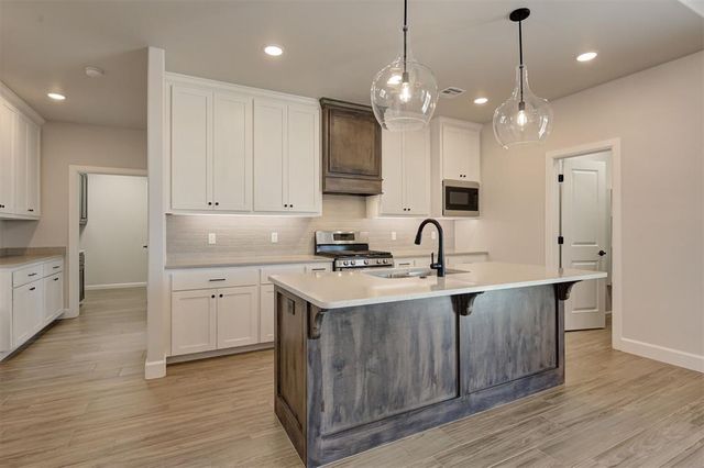 2091 Cash Court, Blanchard, OK 73010