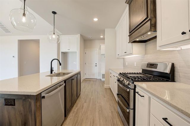 2091 Cash Court, Blanchard, OK 73010