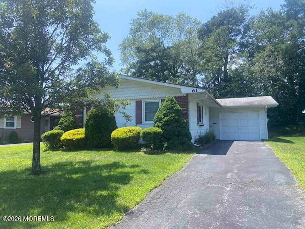 61 Blake Circle, Brick, NJ 08724