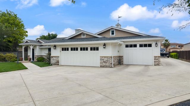 8720 W Fairoaks Rd, Tracy, CA 95304