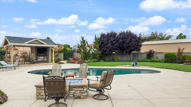 8720 W Fairoaks Rd, Tracy, CA 95304