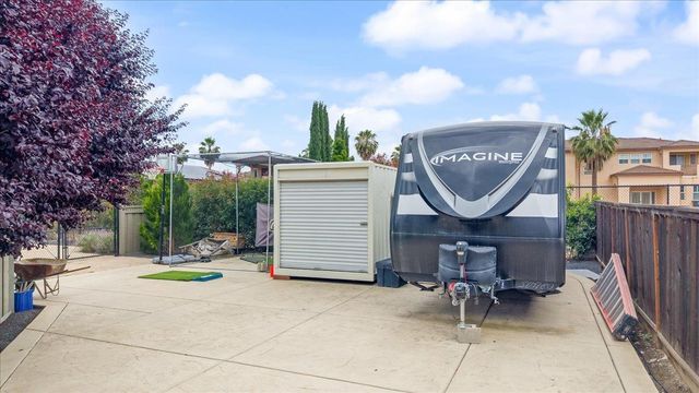 8720 W Fairoaks Rd, Tracy, CA 95304