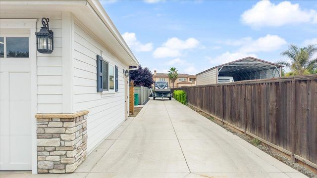 8720 W Fairoaks Rd, Tracy, CA 95304