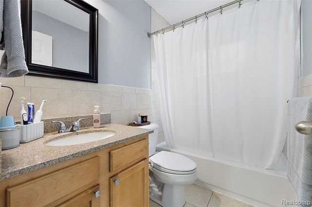 26406 Couzens Avenue, Madison Heights, MI 48071