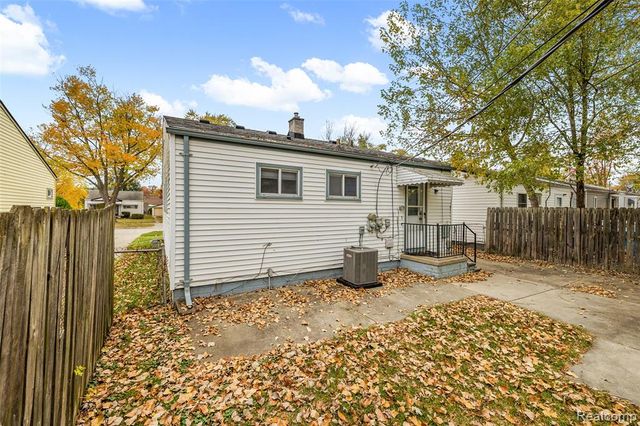 26406 Couzens Avenue, Madison Heights, MI 48071