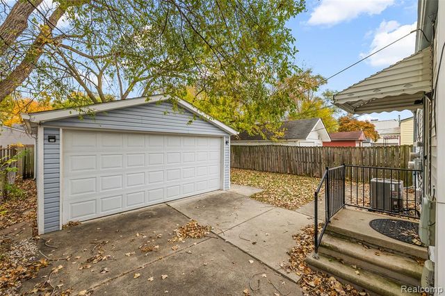 26406 Couzens Avenue, Madison Heights, MI 48071