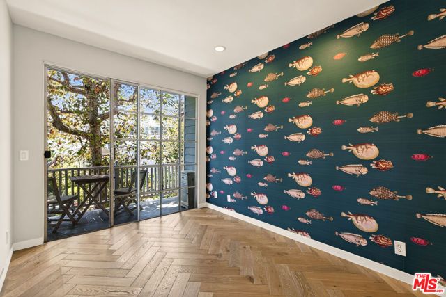 11667 Gorham Avenue 201, Los Angeles, CA 90049