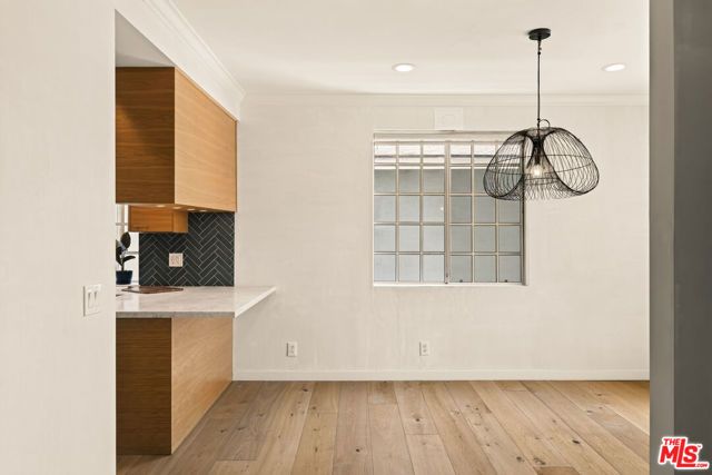 11667 Gorham Avenue 201, Los Angeles, CA 90049