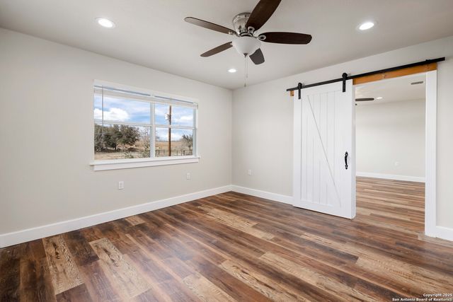 917 County Road 664, Devine, TX 78016