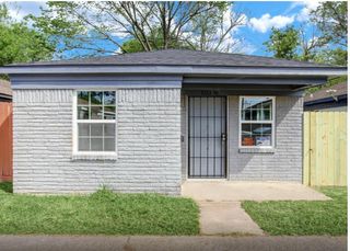 5123 Peachtree Street 1/2, Houston, TX 77016