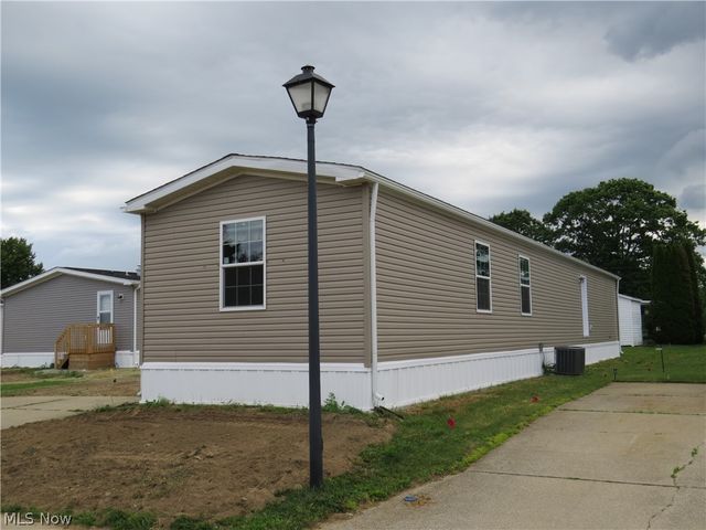2663 Lake Breeze Drive, Madison, OH 44057