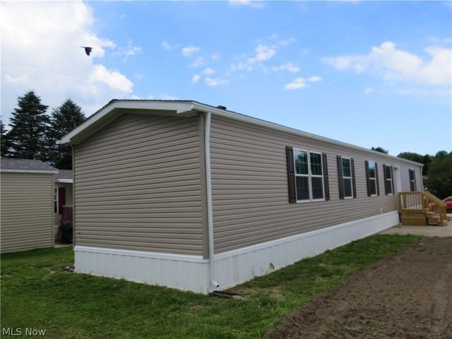 2663 Lake Breeze Drive, Madison, OH 44057