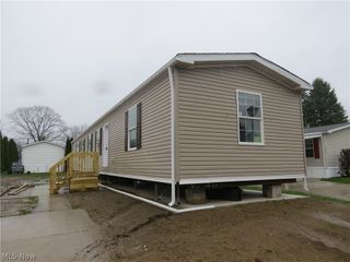 2663 Lake Breeze Drive, Madison, OH 44057