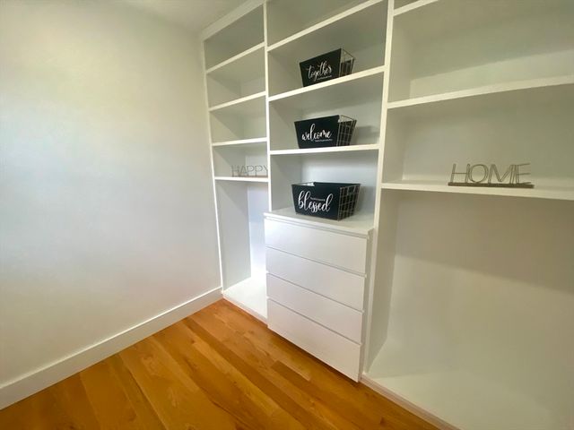 866 Salem St, Groveland, MA 01834