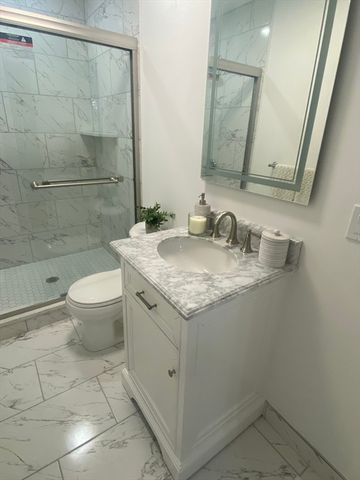 866 Salem St, Groveland, MA 01834