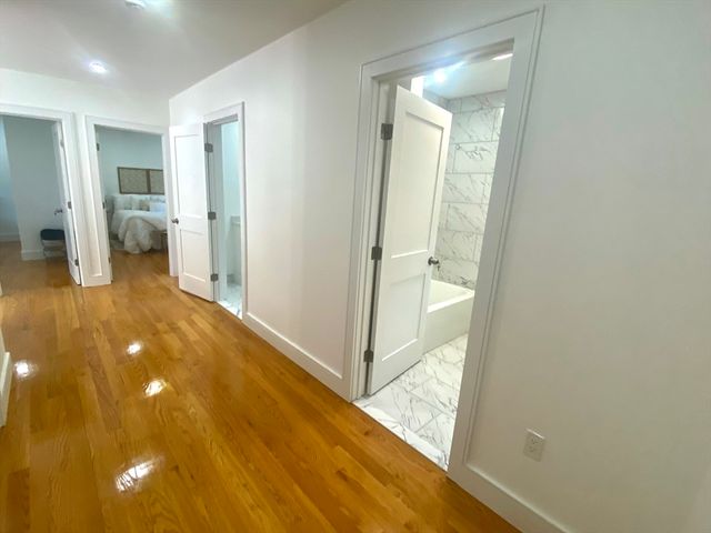 866 Salem St, Groveland, MA 01834