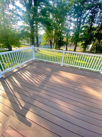 866 Salem St, Groveland, MA 01834