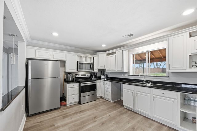 1912 Rayburn Avenue, Mesquite, TX 75149