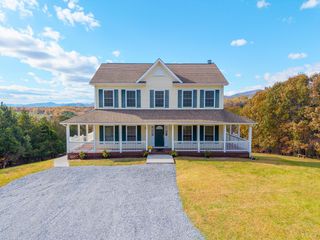 2716 Lazenbury Road, Bedford, VA 24523