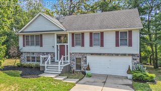 1522 Oregon Court, Waterford, MI 48327