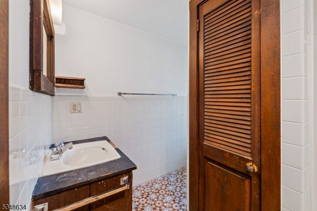 185 Petersburg Rd, Independence Twp., NJ 07840
