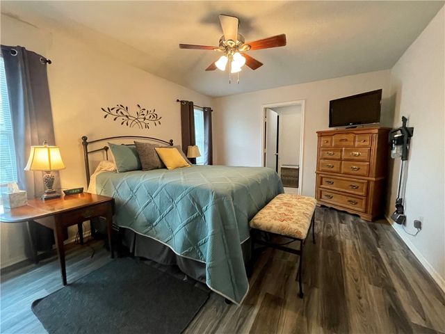 917 Saint Bernard St, Corpus Christi, TX 78418