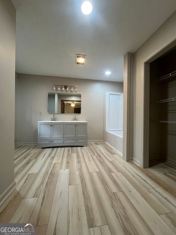 172 Fred Henry Lane, Clayton, GA 30525