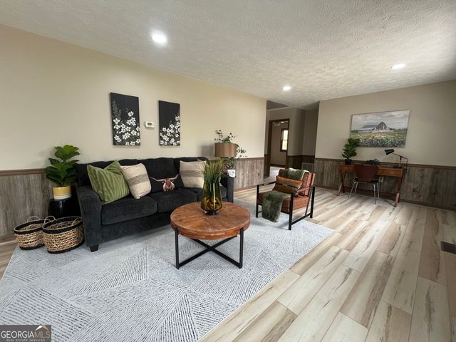 172 Fred Henry Lane, Clayton, GA 30525