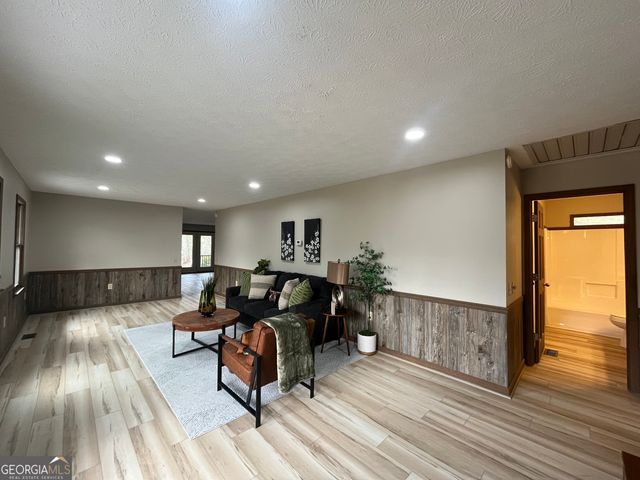 172 Fred Henry Lane, Clayton, GA 30525