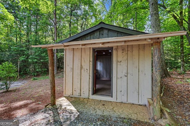 172 Fred Henry Lane, Clayton, GA 30525